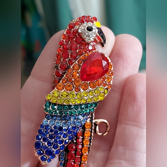 Parrot bird brooch rhinestones sparkly pin Big tropical rainforest New Colorful - Picture 12 of 12